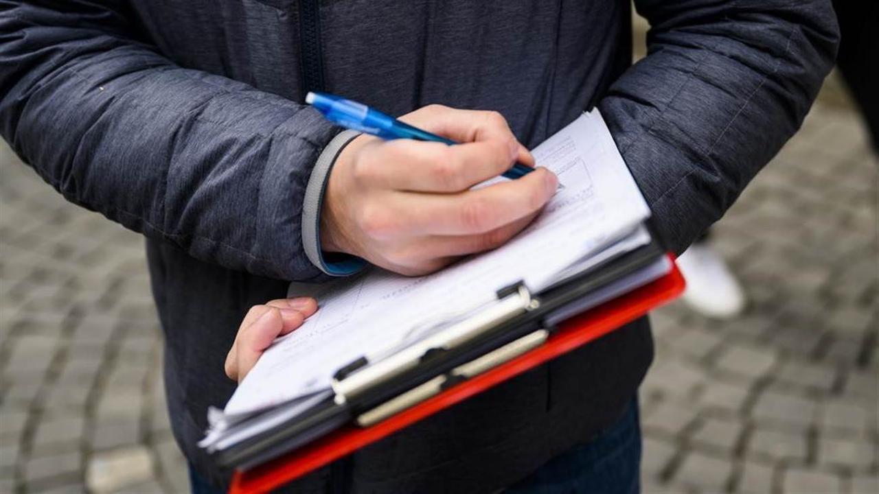 Initiatives et référendums : vers un code de conduite pour encadrer la collecte de signatures