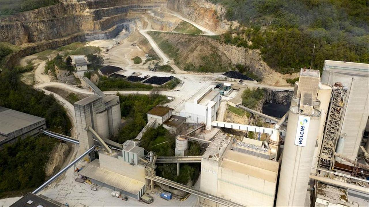 Initiative « Sauvons le Mormont » : la droite vaudoise et des acteurs économiques appellent à voter non