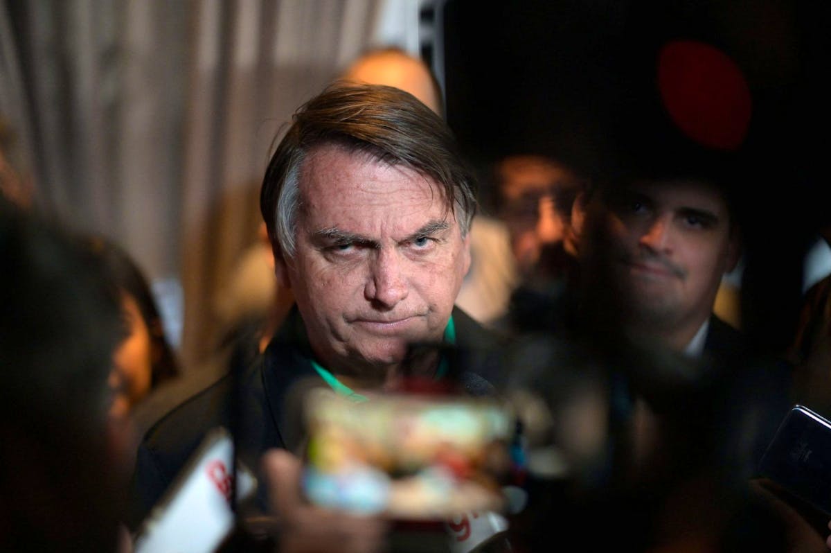 Perspectives juridiques et politiques pour Jair Bolsonaro après sa condamnation au Brésil