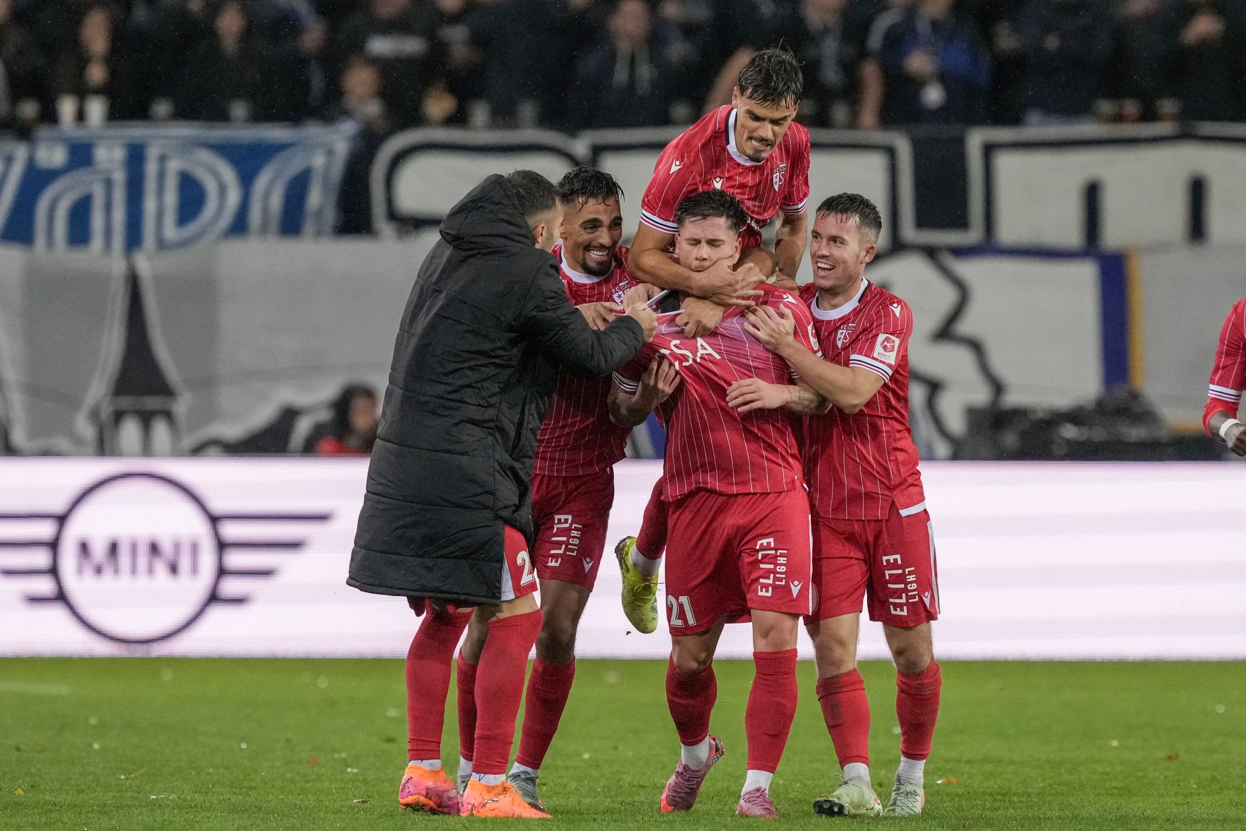 Football suisse: Sion obtient un nul miraculeux à Lucerne en Super League