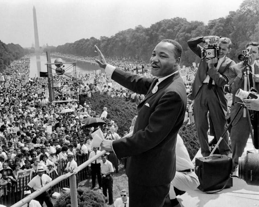 Pudding à la fourchette : une tendance virale sur TikTok qui attire les jeunes en Suisse