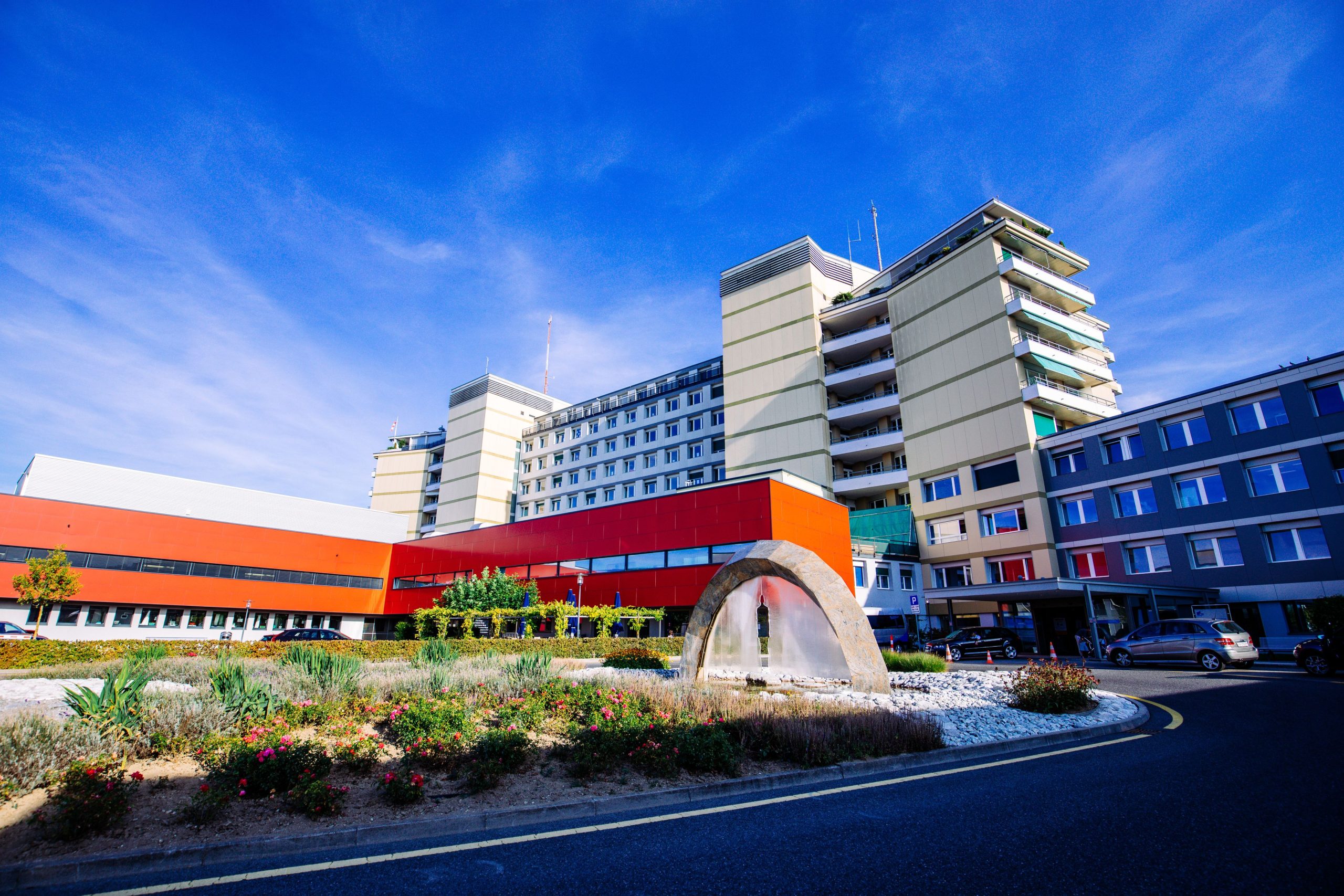 Peluches connectées par l’IA : controverse autour de Kumma et risques pour les enfants